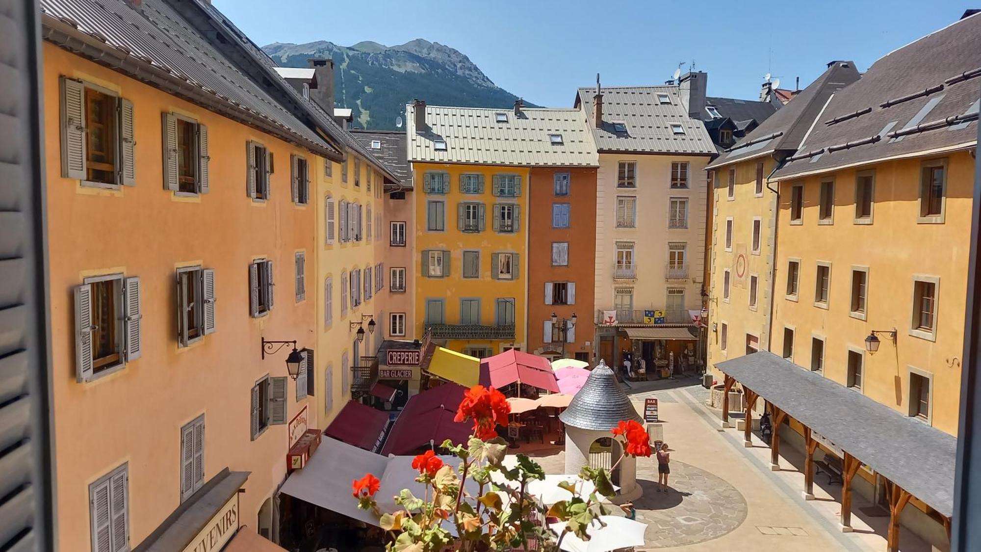 Appartement De Charme Le 1707 Au Coeur De La Cite Vauban Briançon Zewnętrze zdjęcie