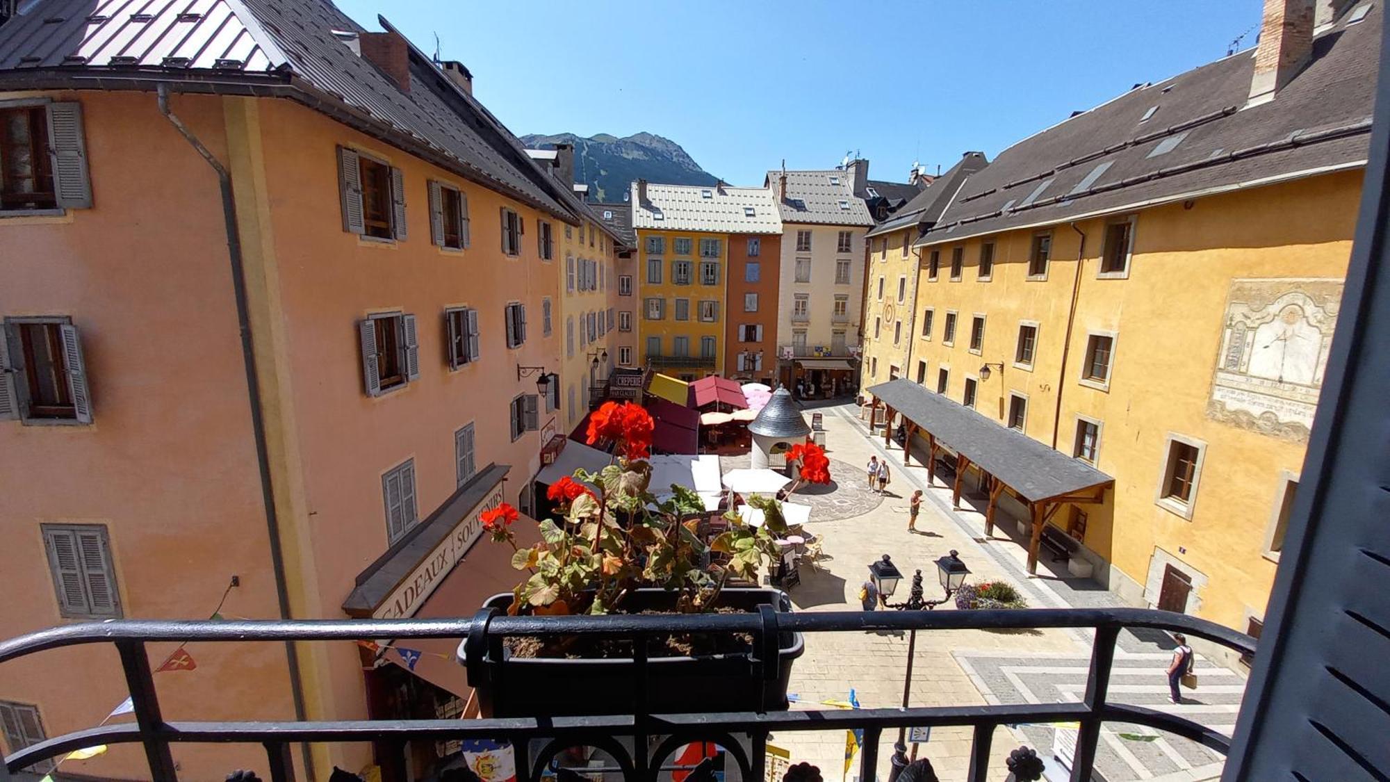 Appartement De Charme Le 1707 Au Coeur De La Cite Vauban Briançon Zewnętrze zdjęcie